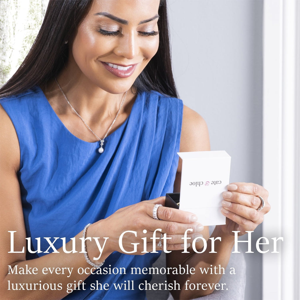 Cate & Chloe Blake 18k White Gold Plated Halo Pendant Necklace with Simulated Crystals for Women